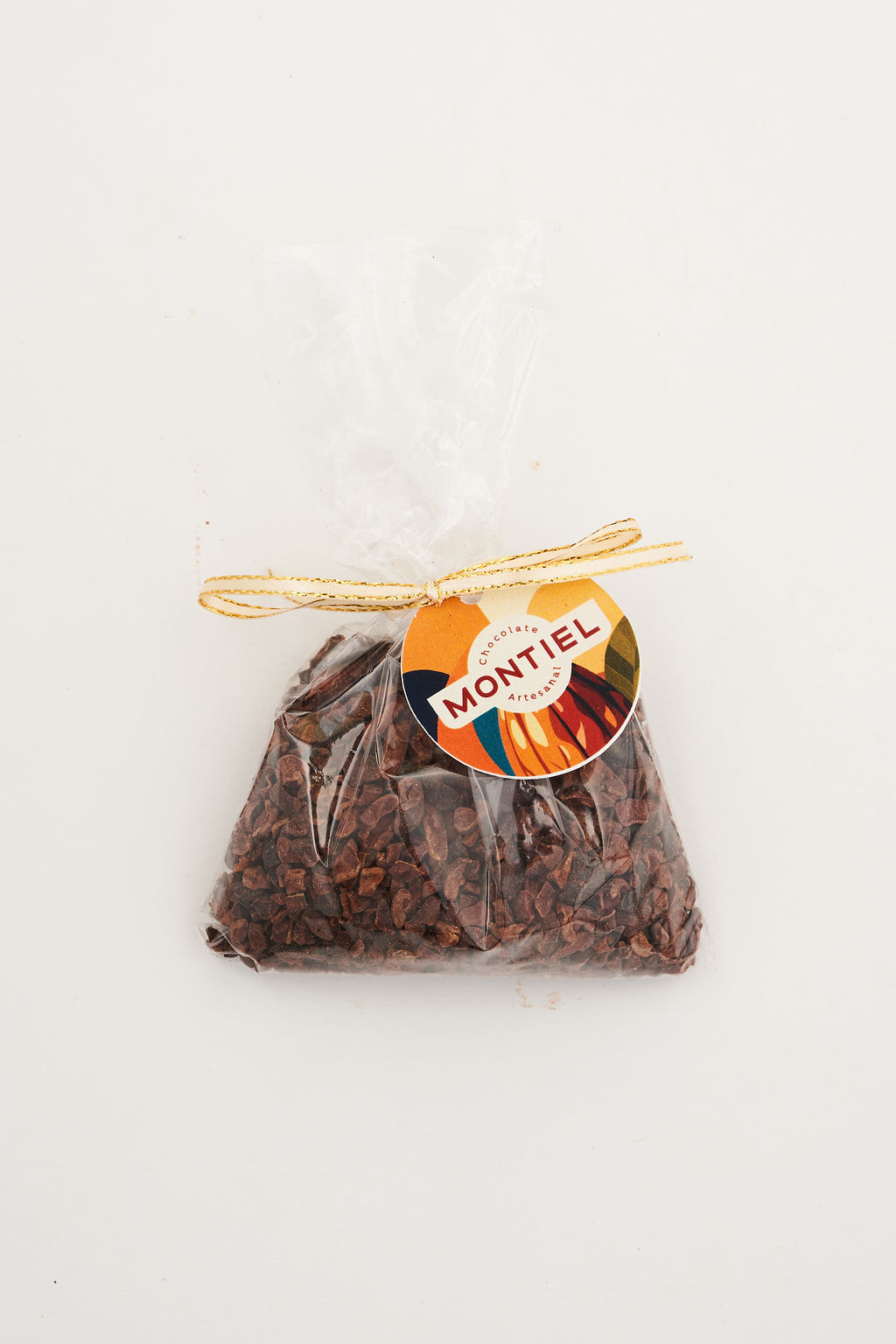 Nibs de cacao colombiano recubiertos con chocolate artesanal - Montiel
